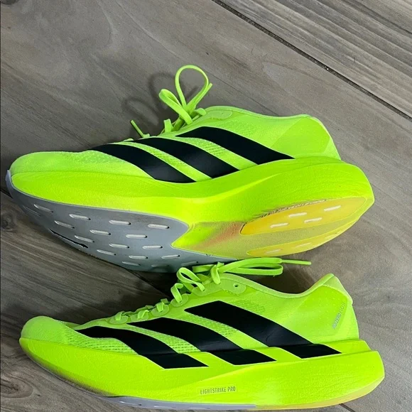 Adidas Evo SL Men’s 6.5/ Women’s 7.5 - Picture 7 of 8